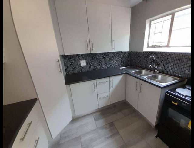 2 BEDROOM APARTMENT FOR SALE IN ROSEVILLE